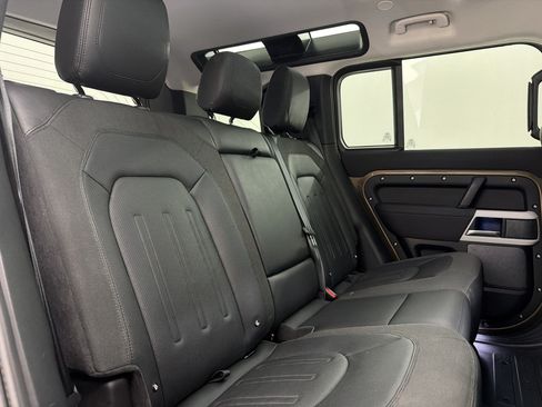 Used 2020 Land Rover Defender 110 SE AWD/4WD image 30