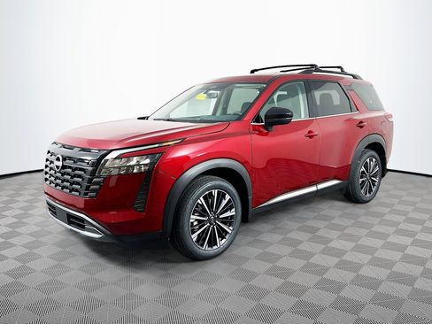 New 2026 Nissan Pathfinder Platinum image 2