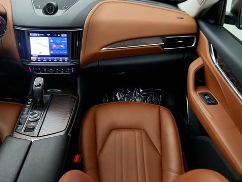 Used 2022 Maserati Levante Modena AWD/4WD image 55