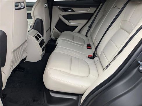 New 2025 Jaguar F-PACE R-Dynamic S image 12