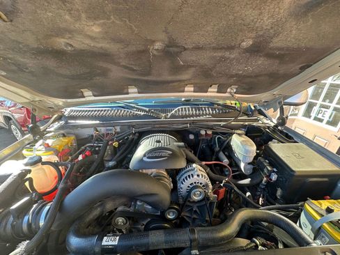 Used 2004 GMC Yukon SLE image 25