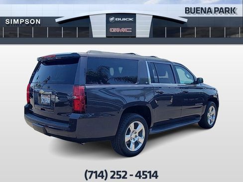 Used 2015 Chevrolet Suburban LT w/ Luxury Package RWD image 8