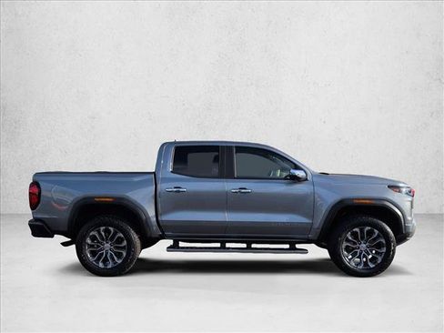 Used 2024 GMC Canyon Denali AWD/4WD image 4