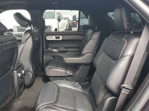 Used 2020 Ford Explorer ST image 14