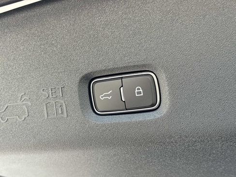 New 2026 Lincoln Navigator Reserve AWD/4WD image 13
