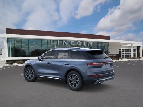 New 2026 Lincoln Corsair Premiere FWD image 4