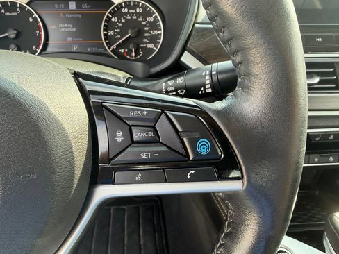 Used 2023 Nissan Altima 2.5 SL AWD/4WD image 16