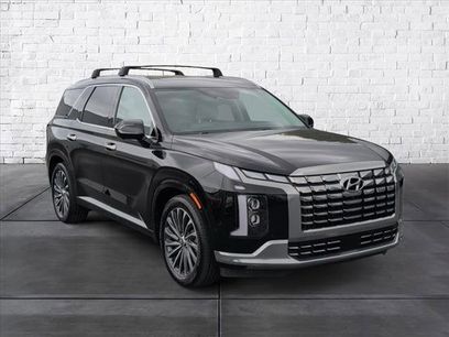 Used 2023 Hyundai Palisade Calligraphy w/ Winter Package
