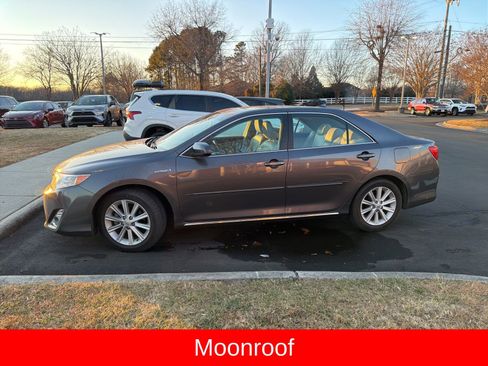 Used 2013 Toyota Camry XLE image 10