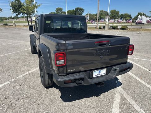New 2025 Jeep Gladiator Sport image 25
