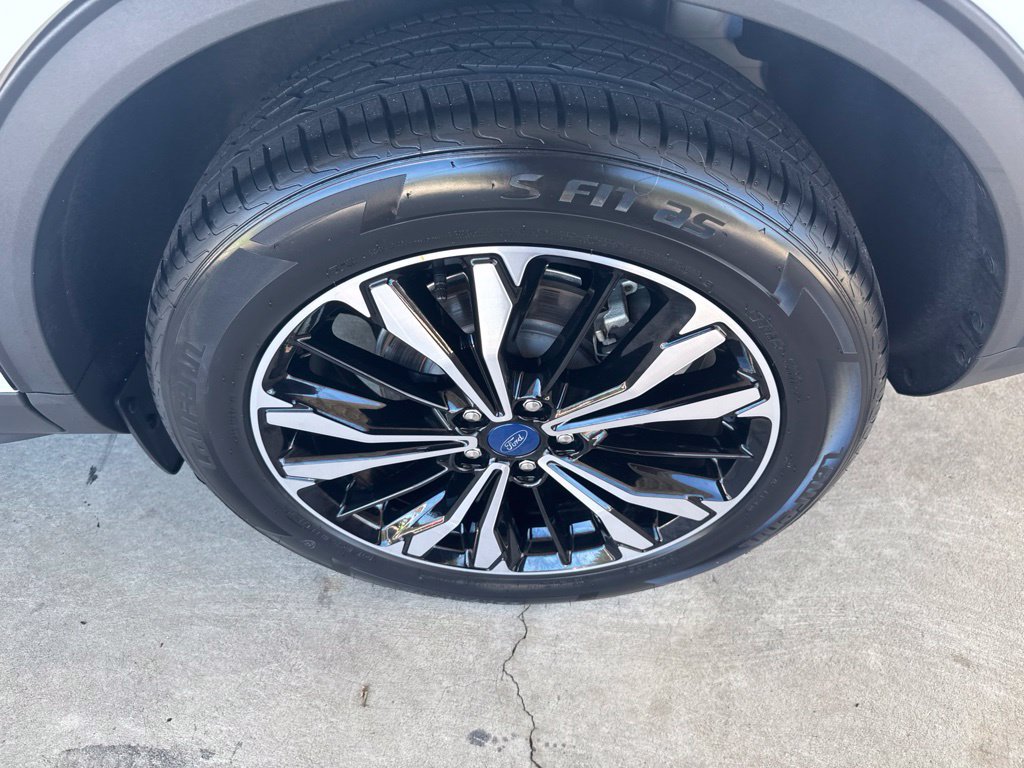 Certified 2021 Ford Escape SE w/ SE Sport Appearance Package FWD image 27