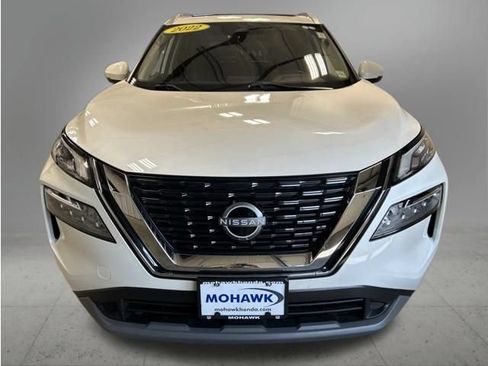 Used 2022 Nissan Rogue SV w/ SV Premium Package AWD/4WD image 9