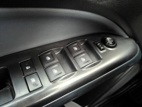 Used 2022 Chevrolet Colorado Z71 AWD/4WD image 33