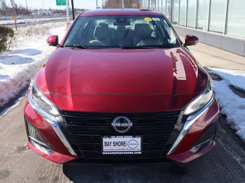 Certified 2025 Nissan Altima 2.5 SL FWD image 8