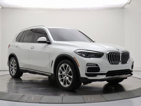 Used 2021 BMW X5 xDrive45e w/ Parking Assistance Package image 8