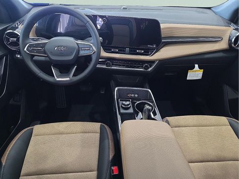 New 2026 Chevrolet Equinox ACTIV w/ Convenience Package III FWD image 9