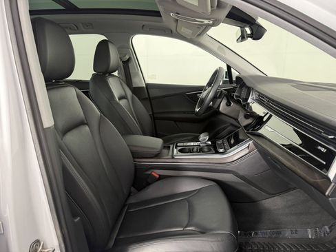 Used 2023 Audi Q7 3.0T Premium Plus w/ Premium Plus Package AWD/4WD image 10