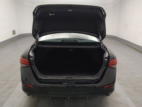 Used 2021 Nissan Sentra SV image 29