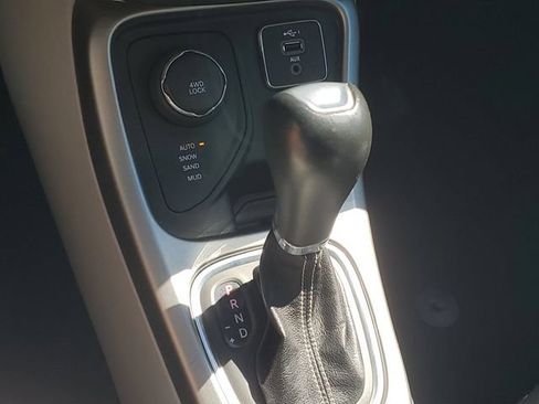 Used 2021 Jeep Compass Latitude AWD/4WD image 28