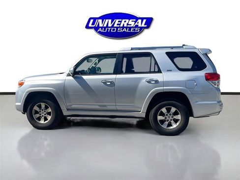 Used 2012 Toyota 4Runner SR5 w/ Premium Pkg w/3rd Row Seat AWD/4WD image 4