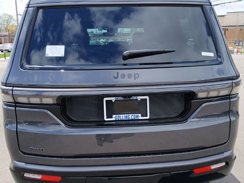 New 2026 Jeep Grand Wagoneer Limited AWD/4WD image 6