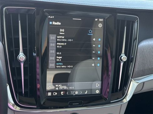 Used 2023 Volvo S90 B6 Ultimate image 18