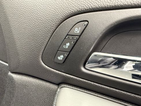 Used 2013 Chevrolet Silverado 2500 LTZ w/ LTZ Plus Package image 31