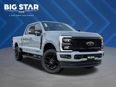 New 2026 Ford F250 Lariat w/ Black Appearance Package