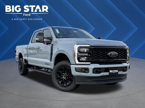 New 2026 Ford F250 Lariat w/ Black Appearance Package AWD/4WD image 1