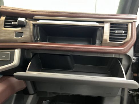 Used 2023 Ford Expedition Limited AWD/4WD image 35