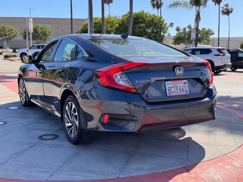 Used 2018 Honda Civic EX image 6