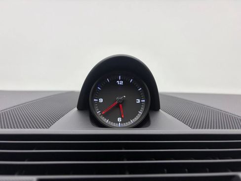 Certified 2023 Porsche Panamera 4 Platinum Edition AWD/4WD image 17