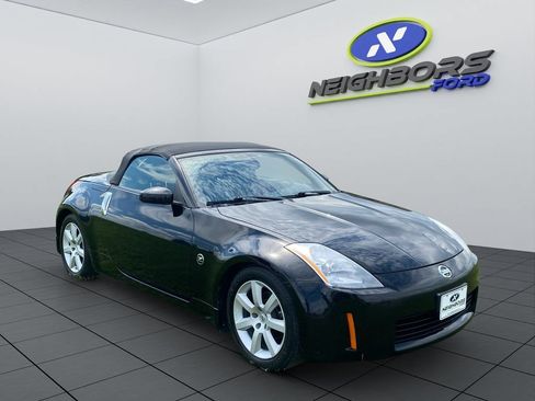 Used 2005 Nissan 350Z Touring RWD image 8