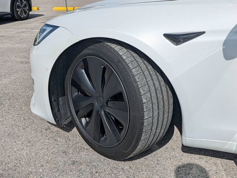 Used 2022 Tesla Model S AWD/4WD image 30