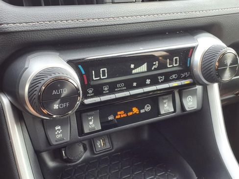 Used 2024 Toyota RAV4 XLE image 15