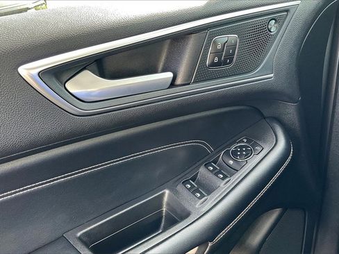 Used 2024 Ford Edge Titanium image 37