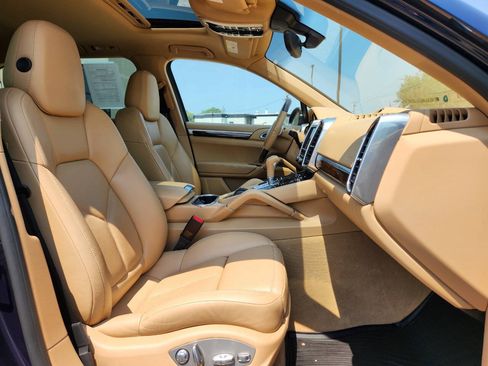 Used 2014 Porsche Cayenne AWD/4WD image 15