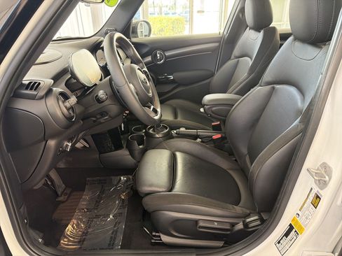 Used 2024 MINI Cooper S FWD image 5