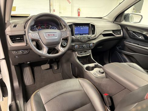 Used 2023 GMC Terrain AT4 AWD/4WD image 28