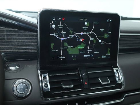 Used 2021 Lincoln Navigator Black Label w/ Special Edition Package image 28