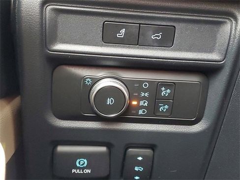 Used 2022 Ford Expedition Limited image 20