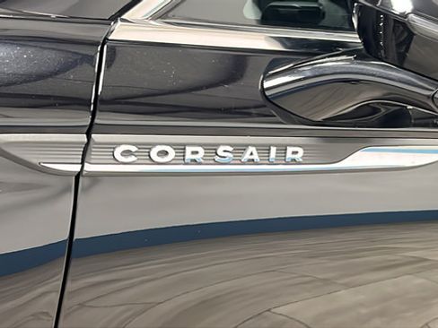 Used 2022 Lincoln Corsair Reserve w/ Equipment Group 201A AWD/4WD image 43