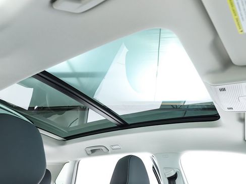 New 2026 Volkswagen Tiguan SE image 76