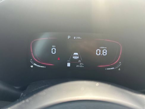 Used 2025 Kia Soul LX w/ LX Technology Package FWD image 30