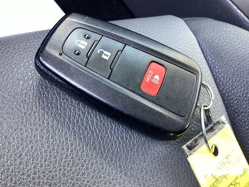 Used 2024 Toyota 4Runner SR5 Premium image 31