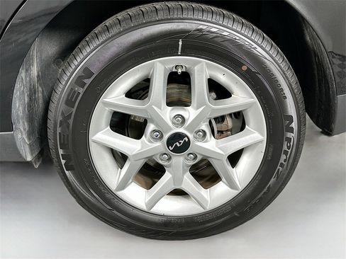 Used 2024 Kia Soul LX w/ Option Group 015 image 27