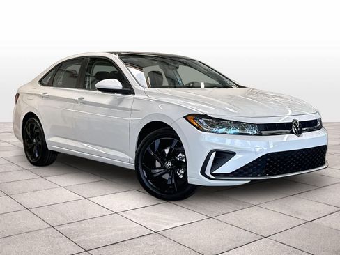 New 2026 Volkswagen Jetta SE FWD image 2