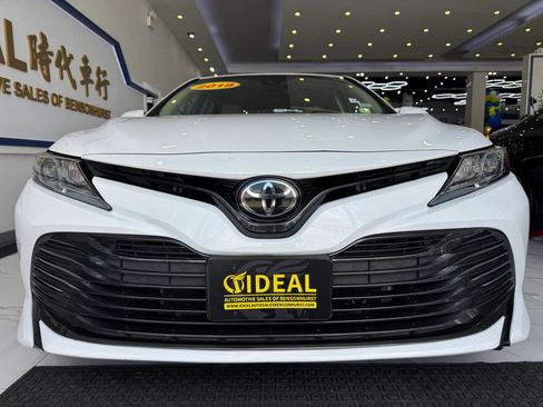 Used 2018 Toyota Camry LE w/ Protection Package (Q2) FWD image 3