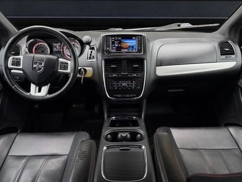 Used 2017 Dodge Grand Caravan GT FWD image 10