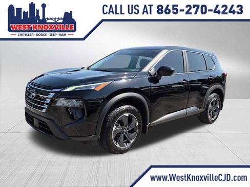 Used 2025 Nissan Rogue SV AWD/4WD image 1